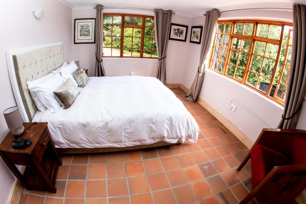 Winelands Villa Guesthouse And Cottages Somerset West Buitenkant foto